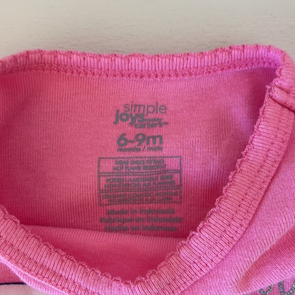 Simple Joy by Carter’s Top. Size 6-9 mos. - Picture 2 of 2